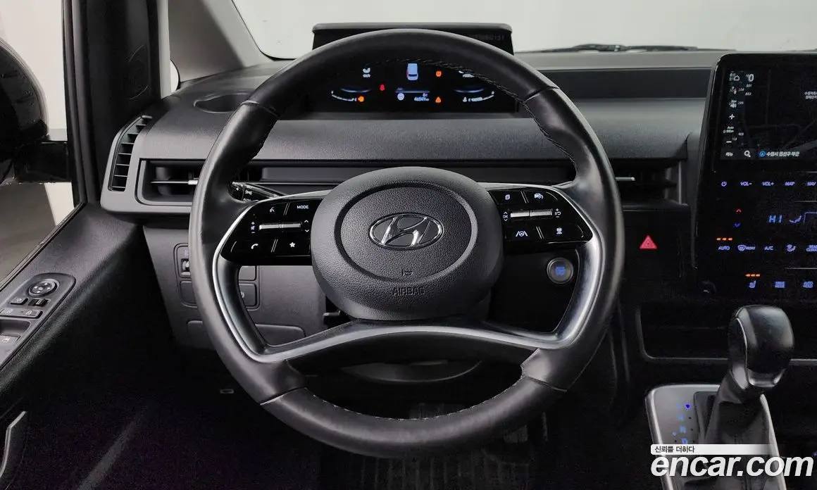 Hyundai Staria 2022 2.2 автомат (гидро), фото 13