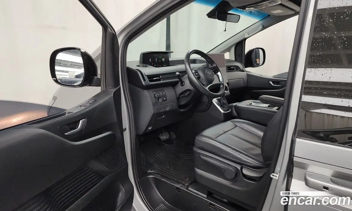 Hyundai Staria 2022 2.2 автомат (гидро), фото 10