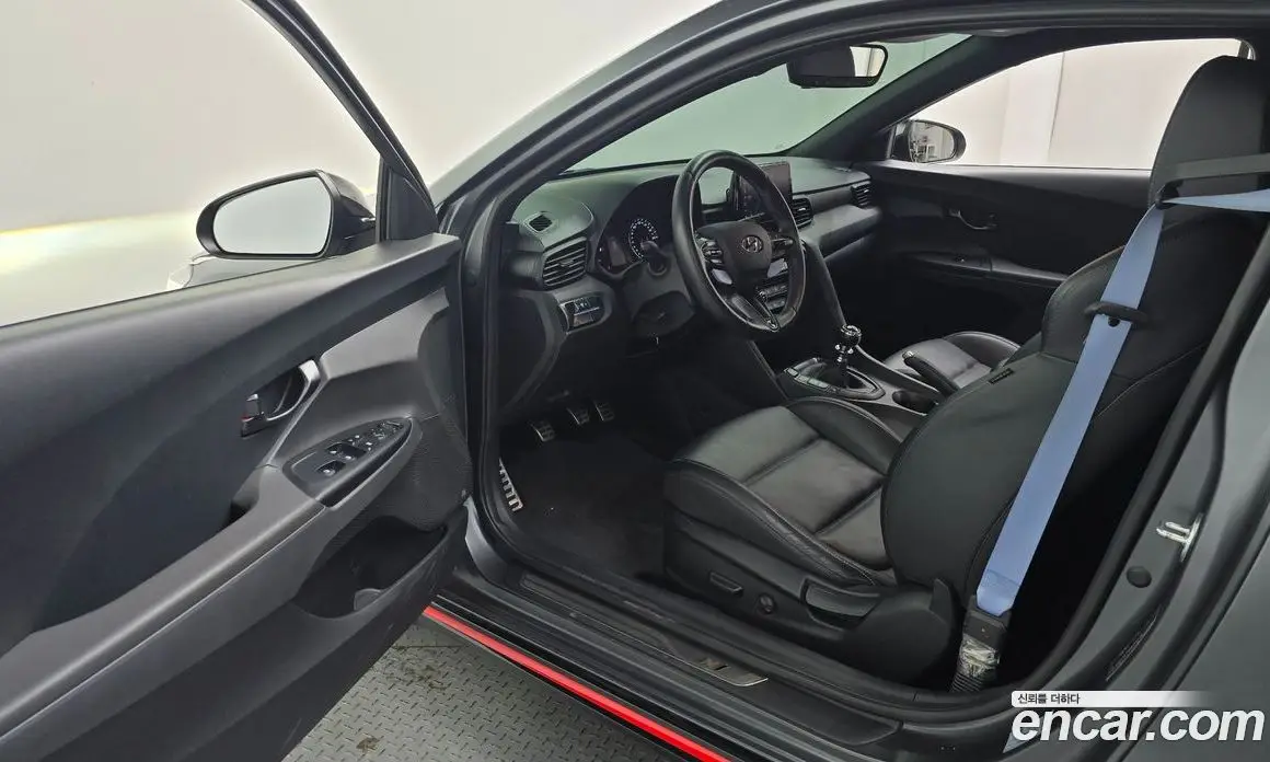 Hyundai Veloster 2021 2.0 механика, фото 10