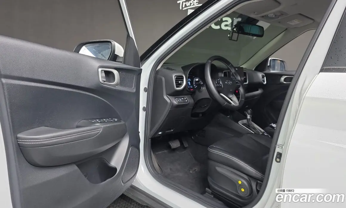 Hyundai Venue 2021 1.6 автомат (гидро), фото 13