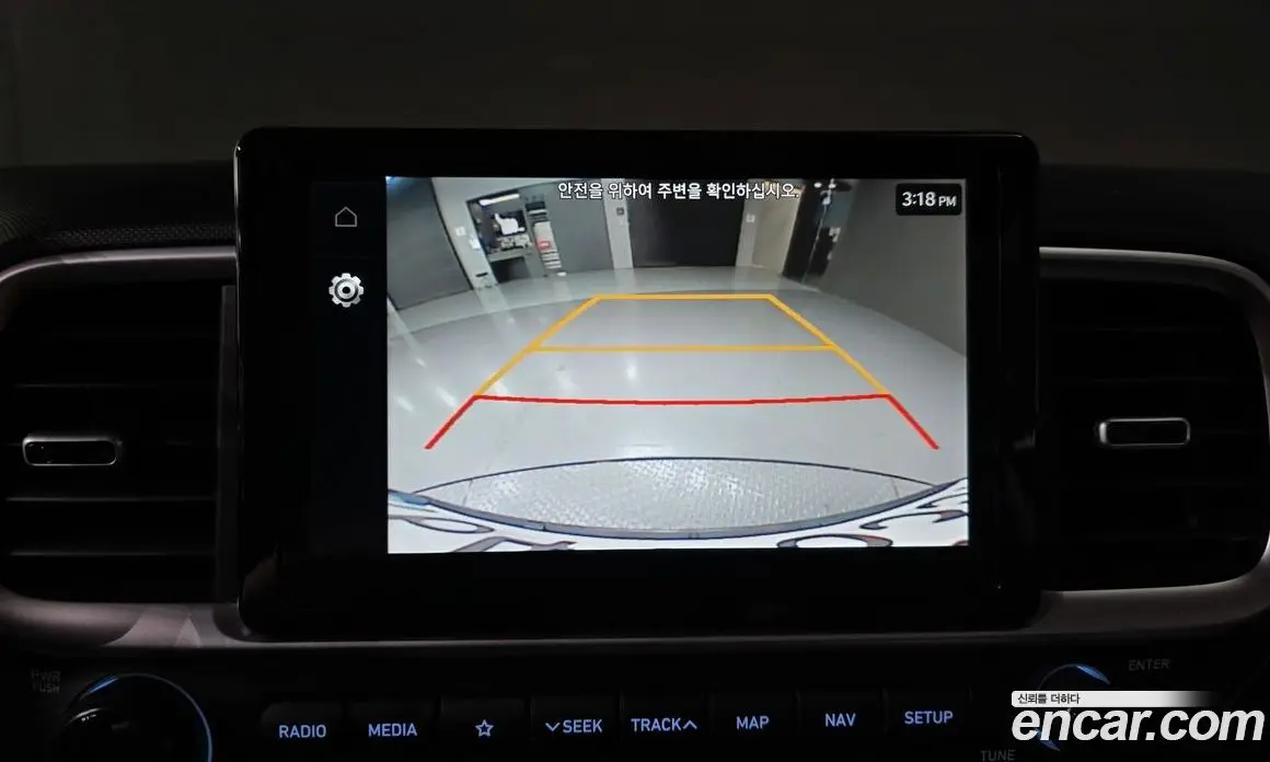 Hyundai Venue 2021 1.6 автомат (гидро), фото 21