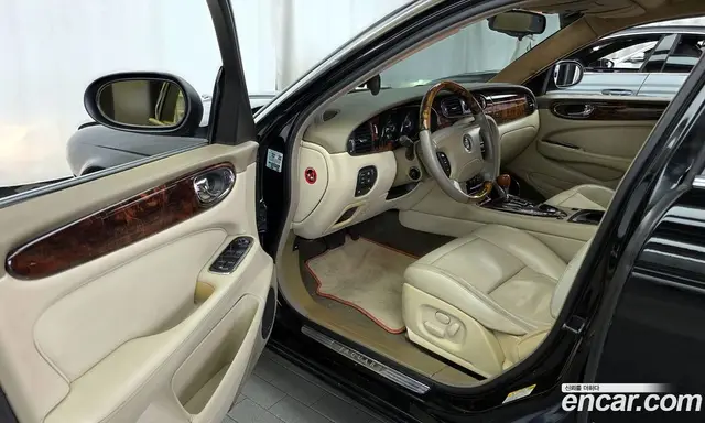 Jaguar XJ-8 2004 3.6 автомат (гидро), миниатюра 10 Jaguar XJ-8 2004 3.6 автомат (гидро), миниатюра 10