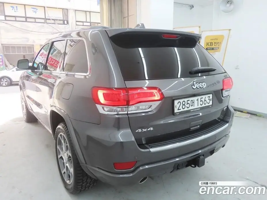 Jeep Cherokee 2019 3.6 автомат (гидро), фото 4