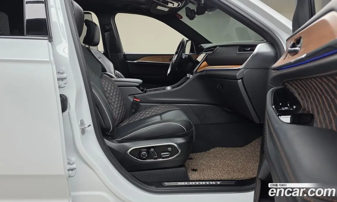 Jeep Cherokee 2023 2.0 автомат (гидро), фото 11