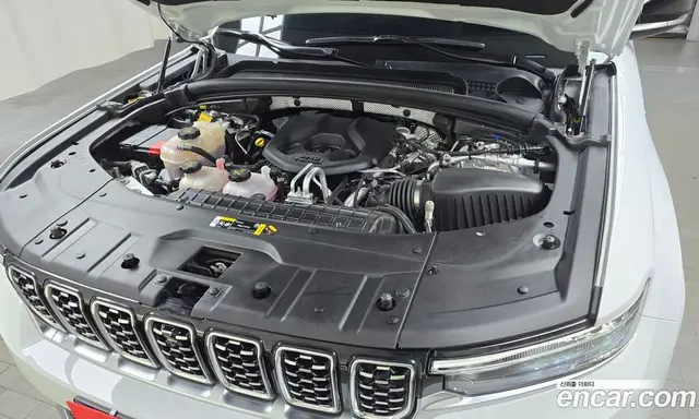 Jeep Cherokee 2023 2.0 автомат (гидро), миниатюра 6
