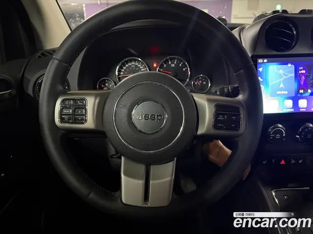 Jeep Compass 2013 2.4 автомат (гидро), миниатюра 11