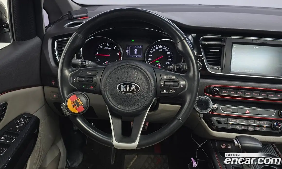 Kia Carnival 2016 2.2 автомат (гидро), фото 13