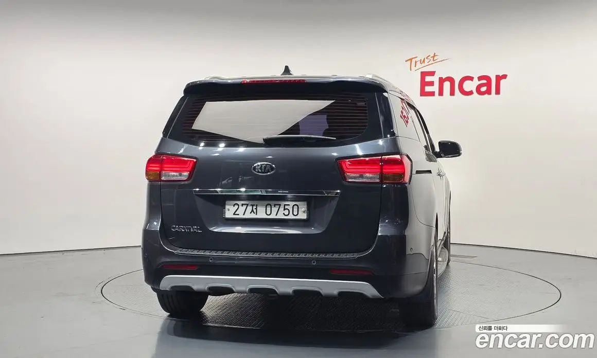 Kia Carnival 2016 2.2 автомат (гидро), фото 4