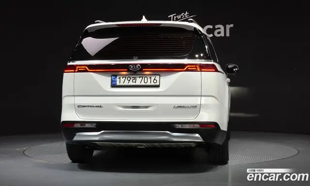 Kia Carnival 2021 3.5 автомат (гидро), миниатюра 4