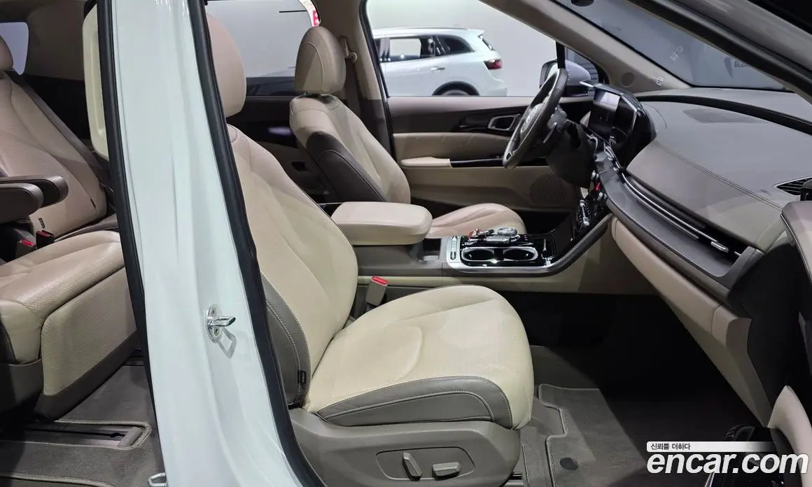 Kia Carnival 2021 3.5 автомат (гидро), фото 10