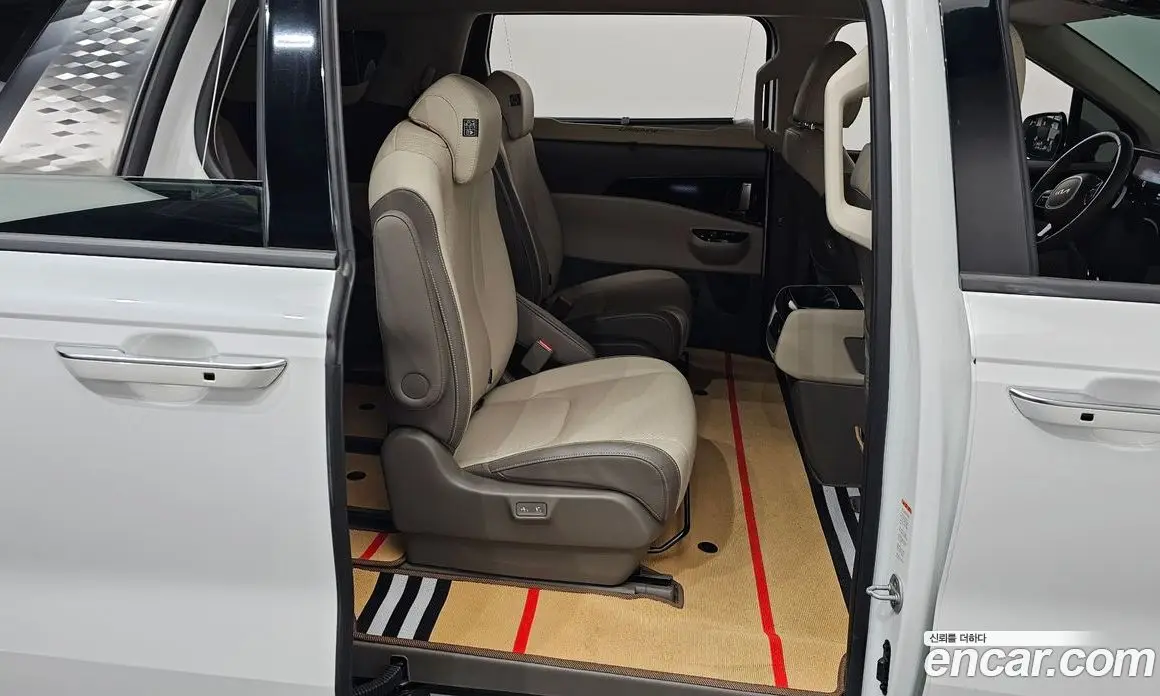 Kia Carnival 2023 3.5 автомат (гидро), фото 17