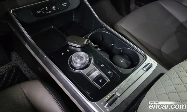 Kia Carnival 2024 2.2 автомат (гидро), миниатюра 9