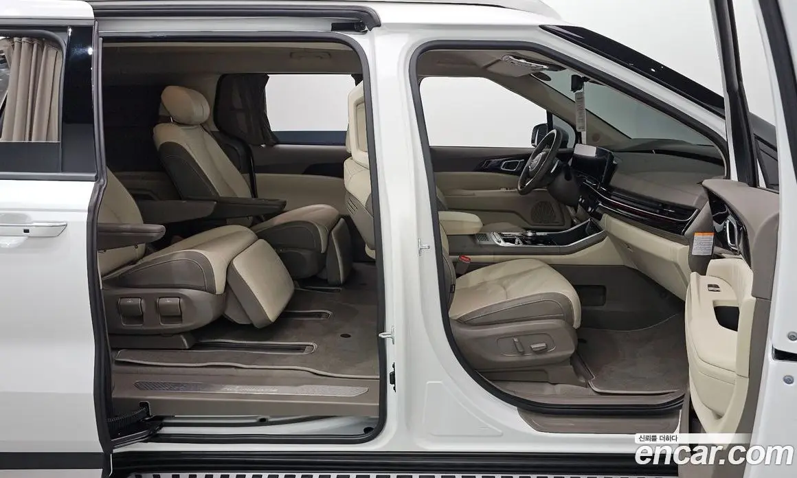 Kia Carnival 2024 1.6 автомат (гидро), фото 18