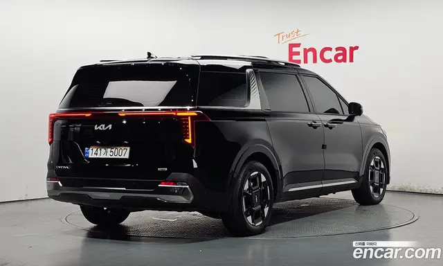 Kia Carnival, 2024, 20 268 км