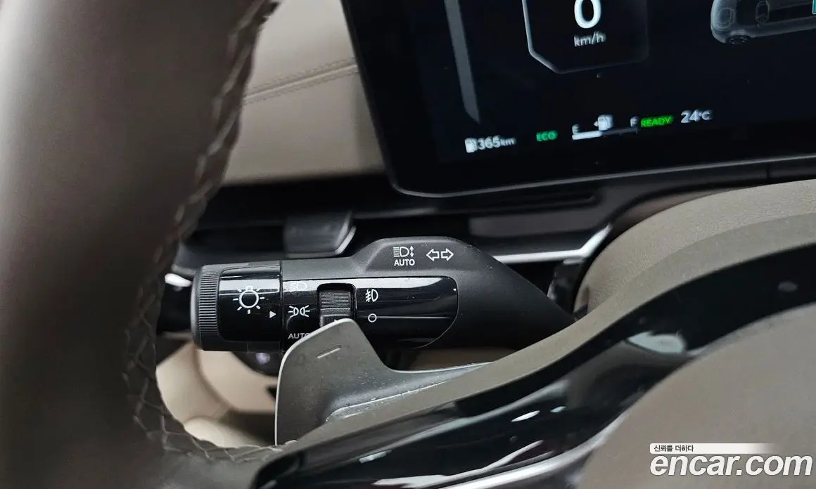Kia Carnival 2024 1.6 автомат (гидро), фото 27