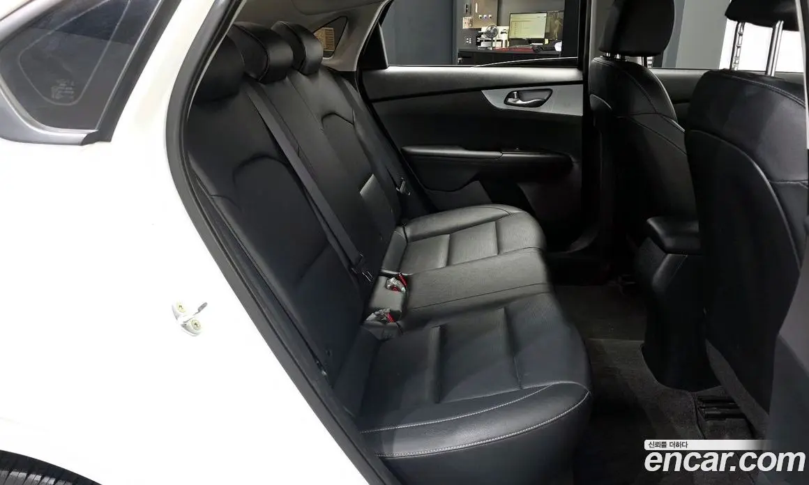 Kia K3 2021 1.6 автомат (гидро), фото 12