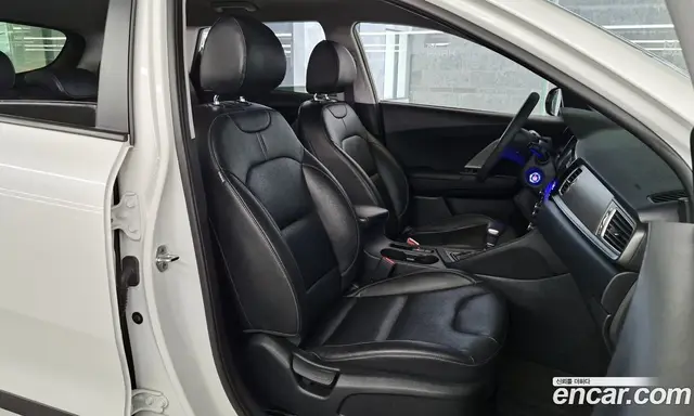 Kia Niro 2016 1.6 автомат (гидро), миниатюра 11