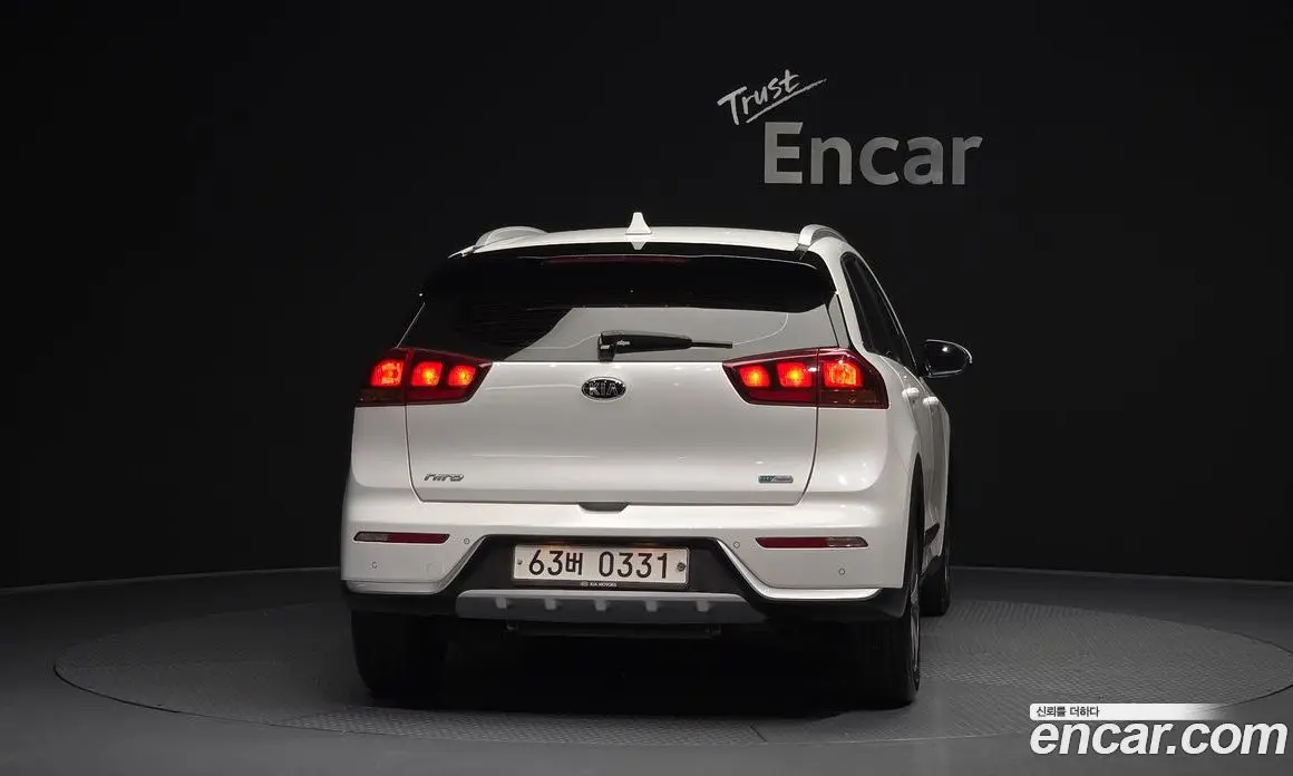 Kia Niro 2016 1.6 автомат (гидро), фото 4