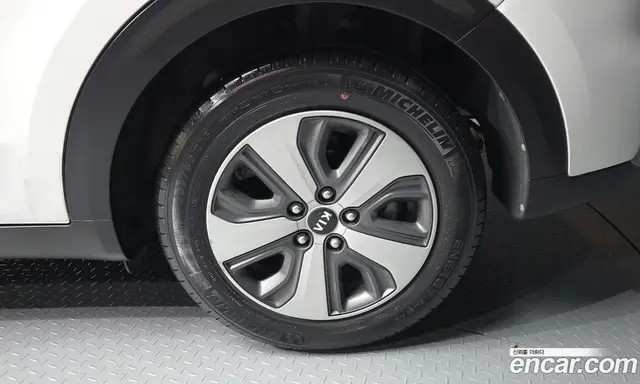 Kia Niro 2016 1.6 автомат (гидро), миниатюра 5