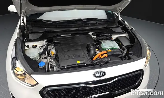 Kia Niro 2016 1.6 автомат (гидро), миниатюра 6