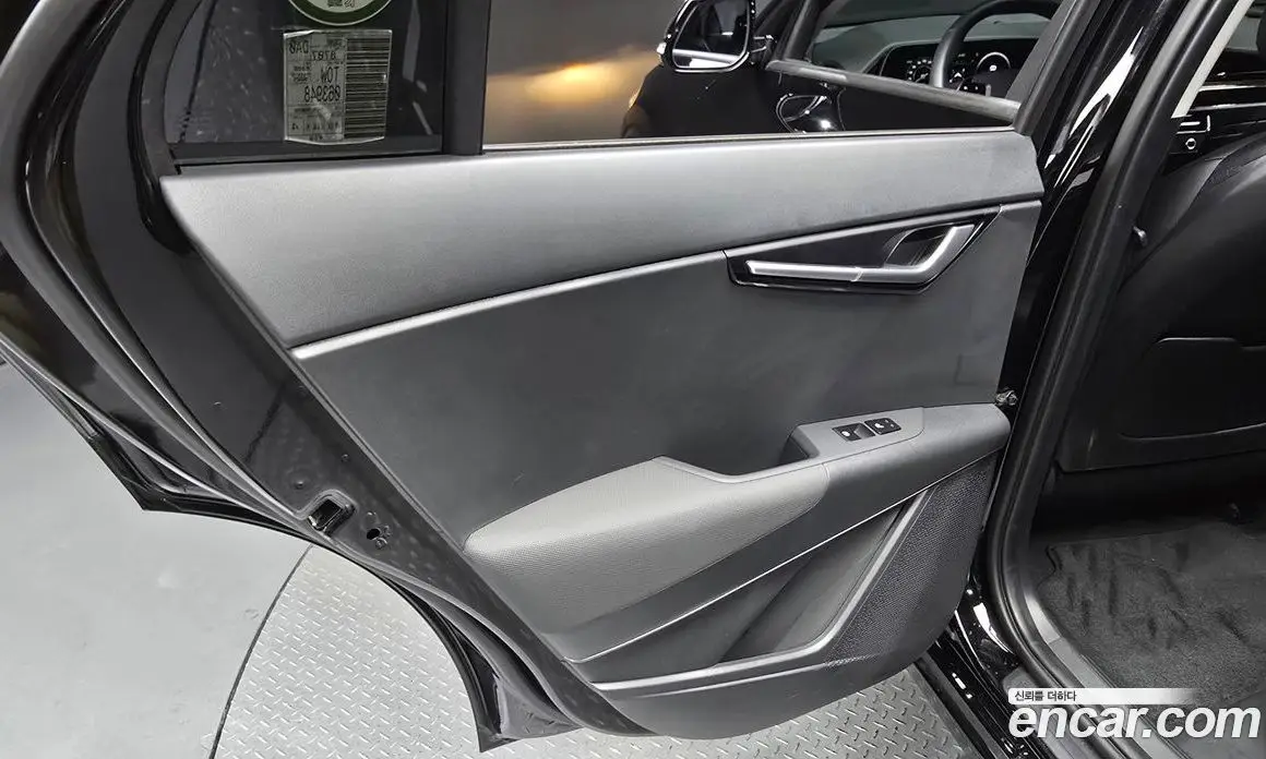 Kia Niro 2023 0.2 автомат (гидро), фото 14
