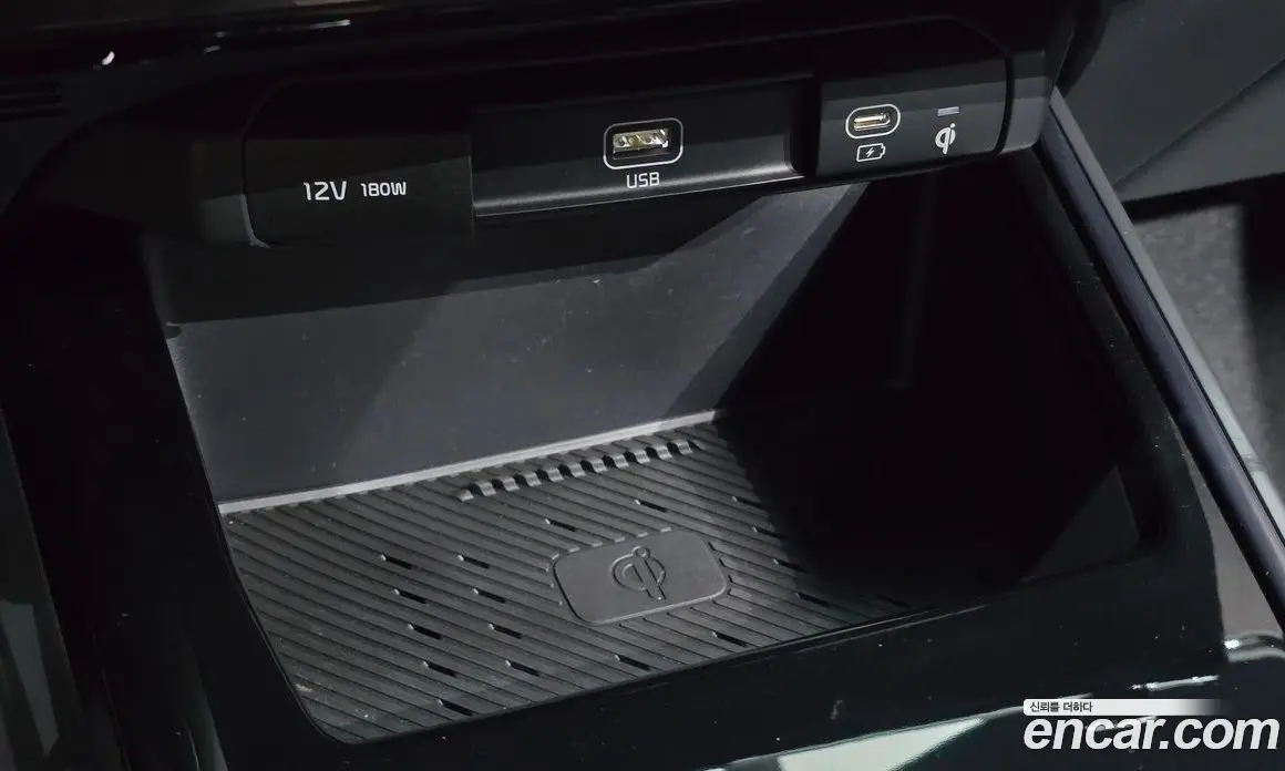Kia Niro 2023 0.2 автомат (гидро), фото 24