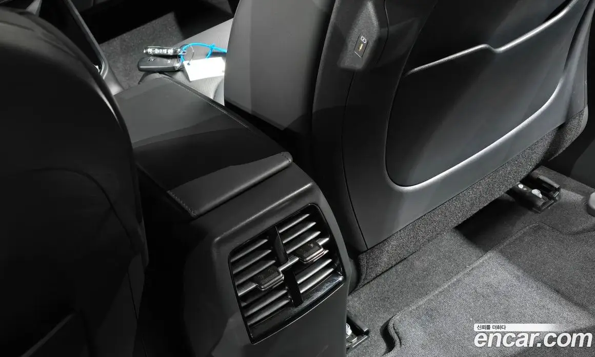 Kia Niro 2023 0.2 автомат (гидро), фото 28