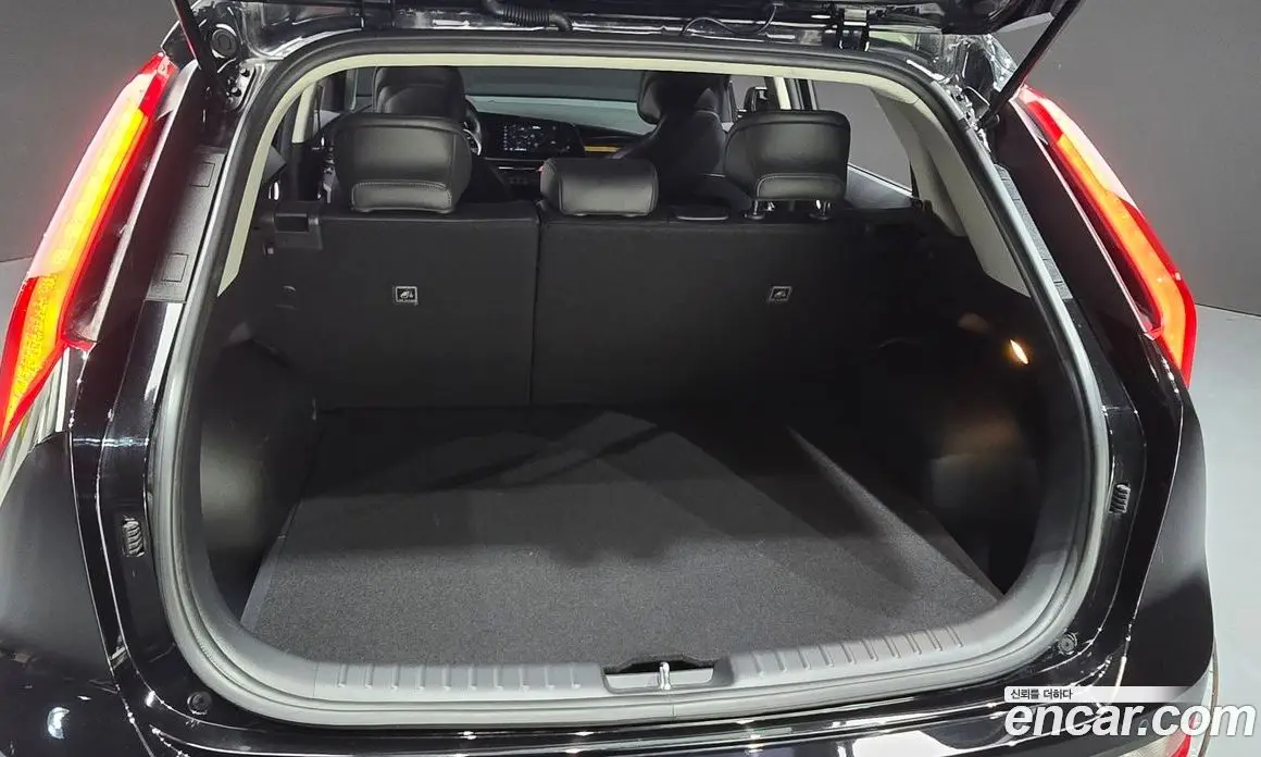 Kia Niro 2023 0.2 автомат (гидро), фото 29