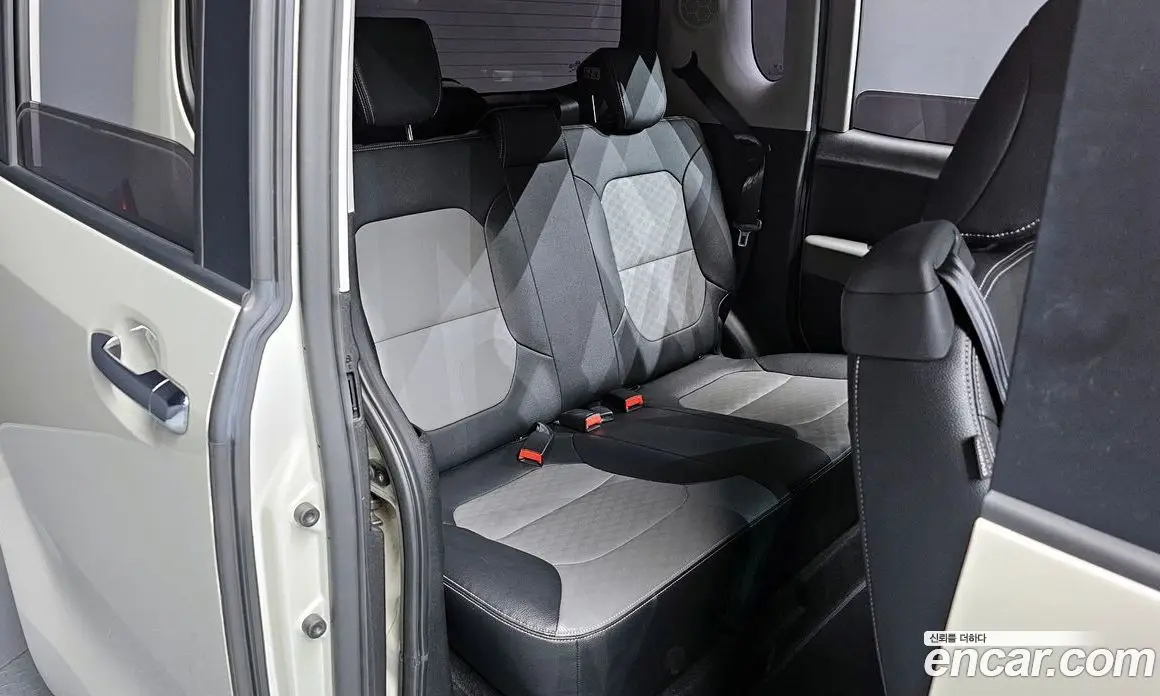 Kia Ray 2018 1.0 автомат (гидро), фото 11
