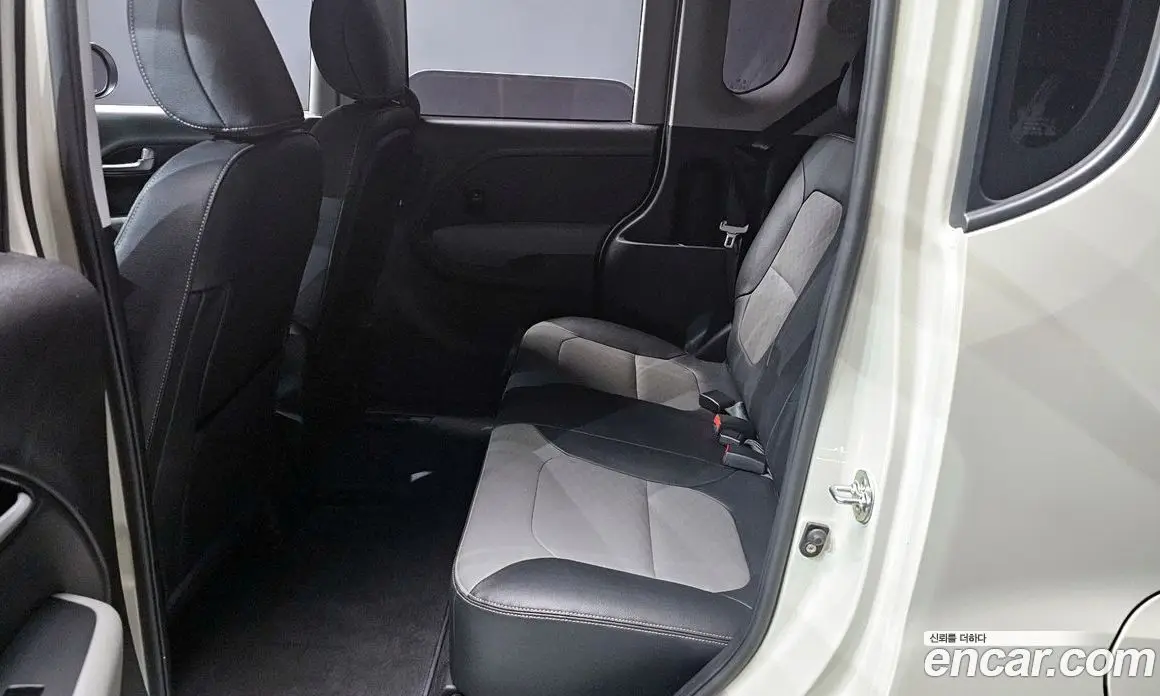Kia Ray 2018 1.0 автомат (гидро), фото 12
