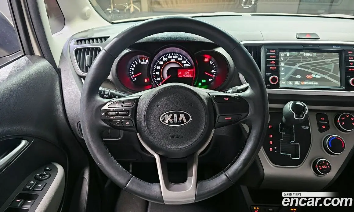 Kia Ray 2018 1.0 автомат (гидро), фото 13