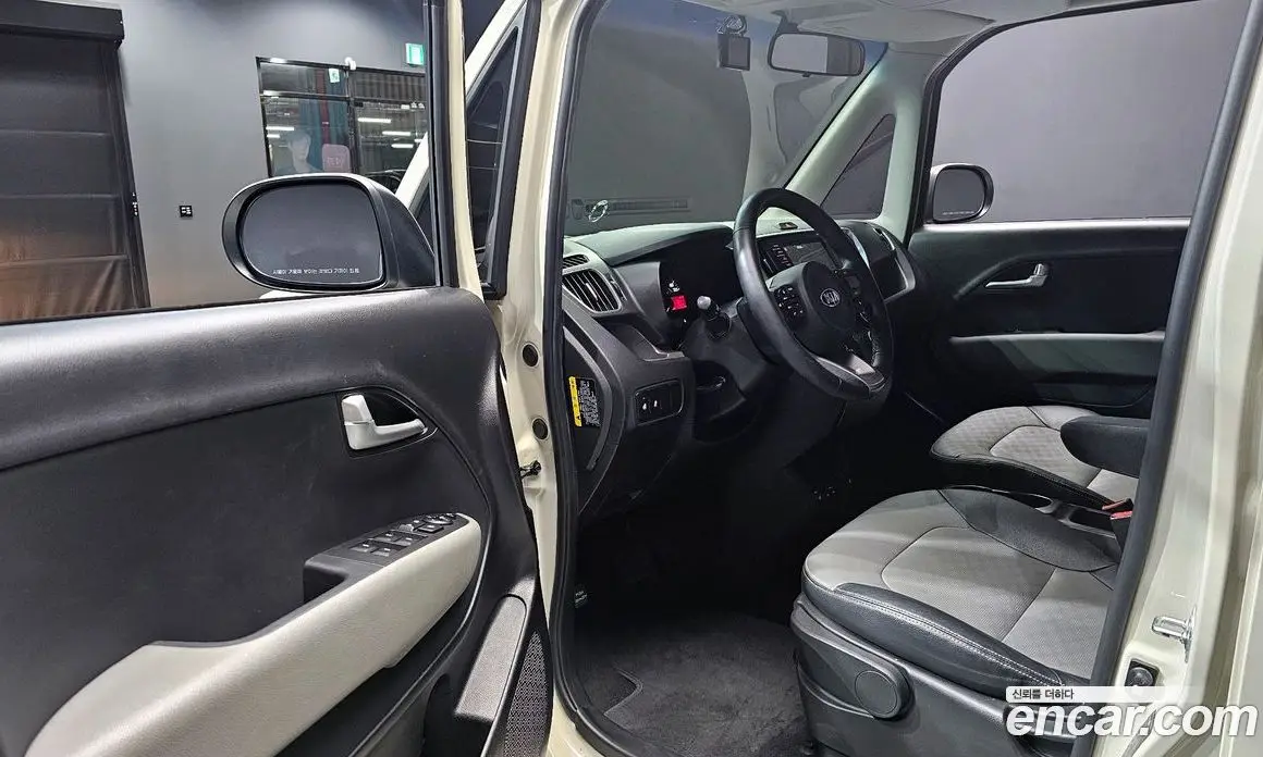 Kia Ray 2018 1.0 автомат (гидро), фото 10