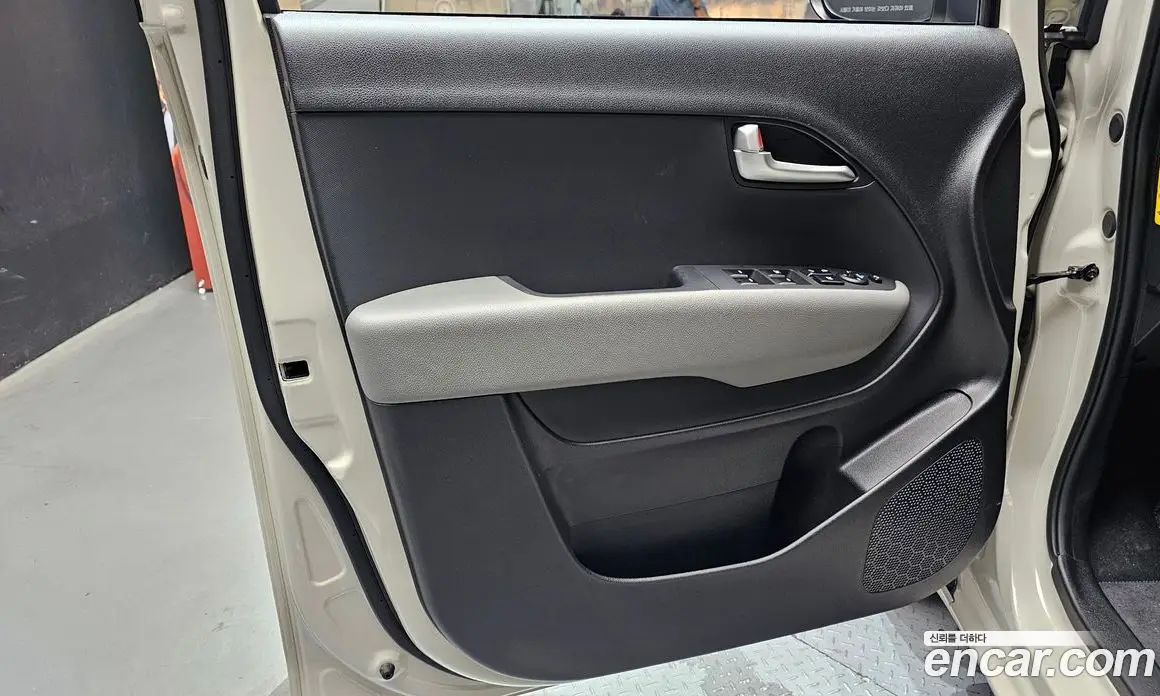 Kia Ray 2024 1.0 автомат (гидро), фото 14