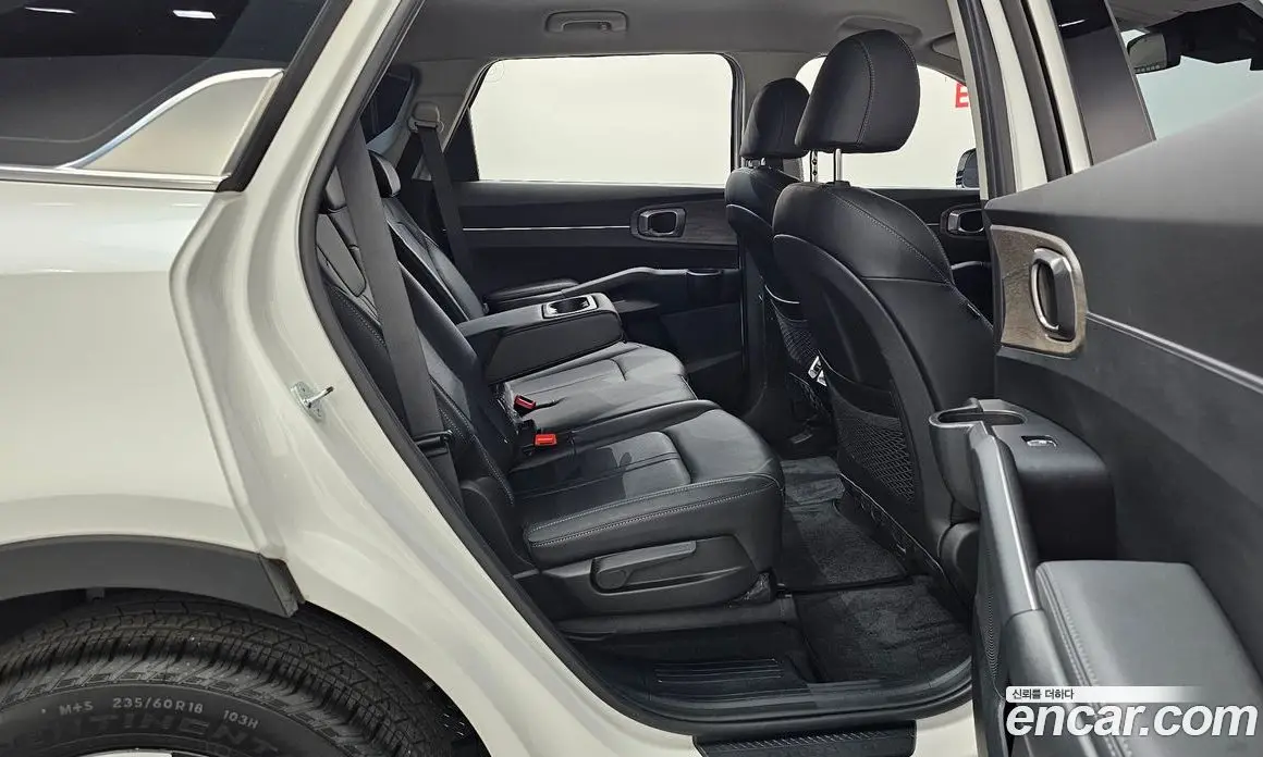 Kia Sorento 2023 2.5 автомат (гидро), фото 11