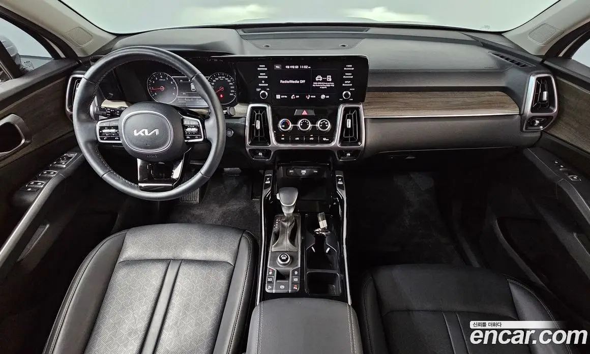 Kia Sorento 2023 2.5 автомат (гидро), фото 7