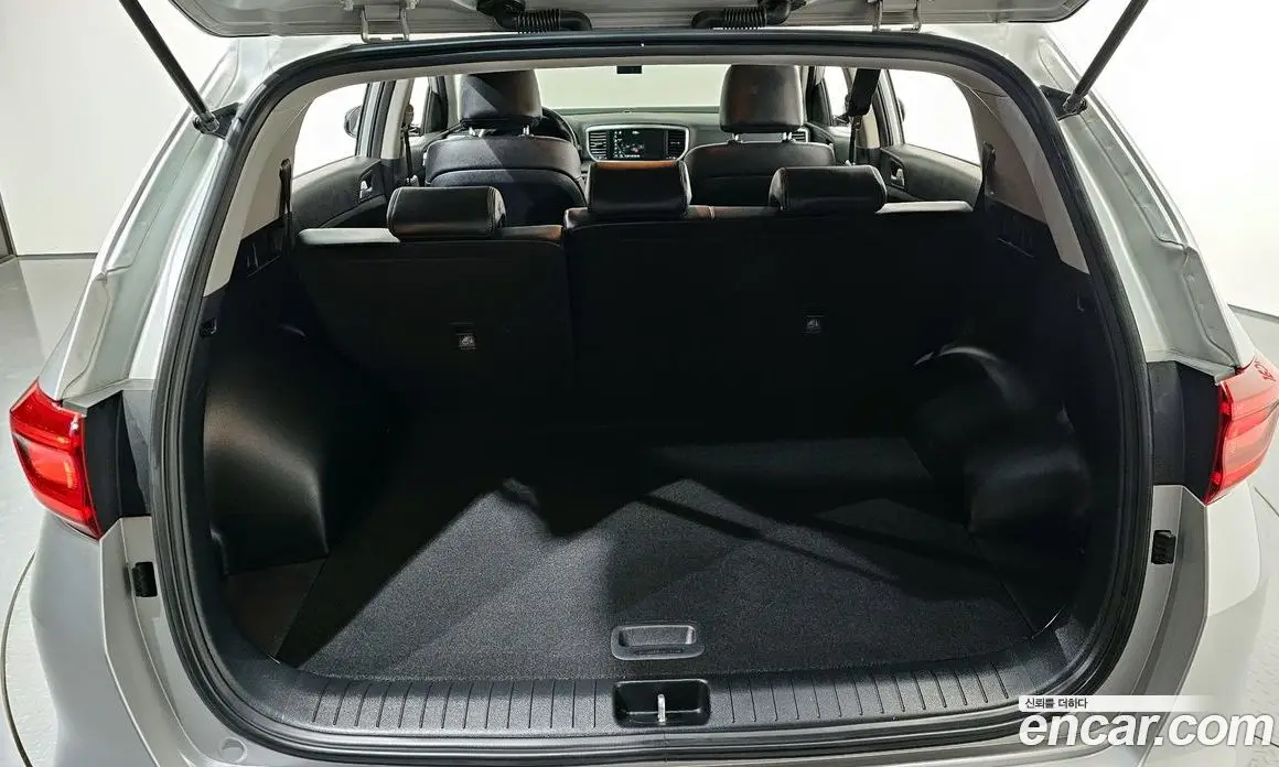 Kia Sportage 2018 1.6 автомат (гидро), фото 20