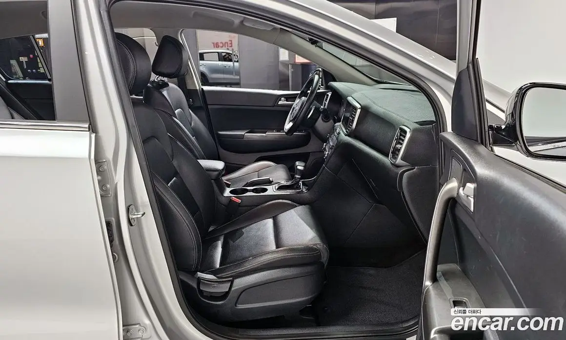 Kia Sportage 2018 1.6 автомат (гидро), фото 10