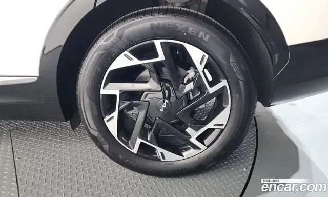 Kia Sportage 2023 1.6 автомат (гидро), миниатюра 7