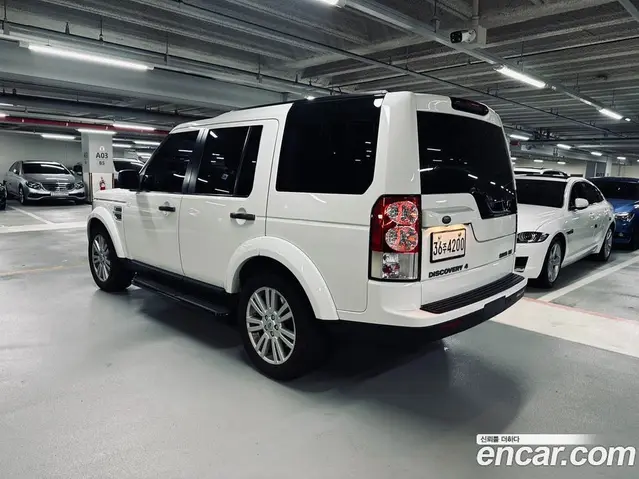 Land Rover Discovery 2012 3.0 автомат (гидро), миниатюра 2