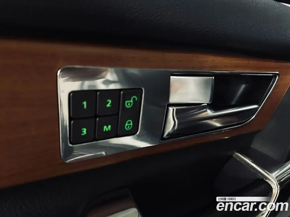 Land Rover Discovery 2012 3.0 автомат (гидро), фото 19