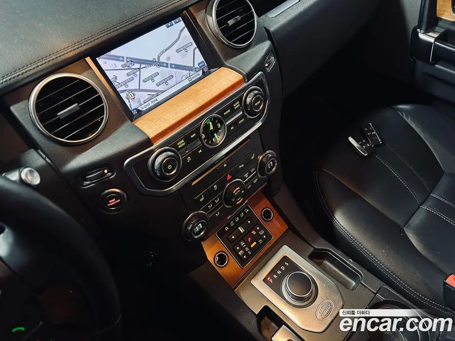 Land Rover Discovery 2012 3.0 автомат (гидро), фото 20