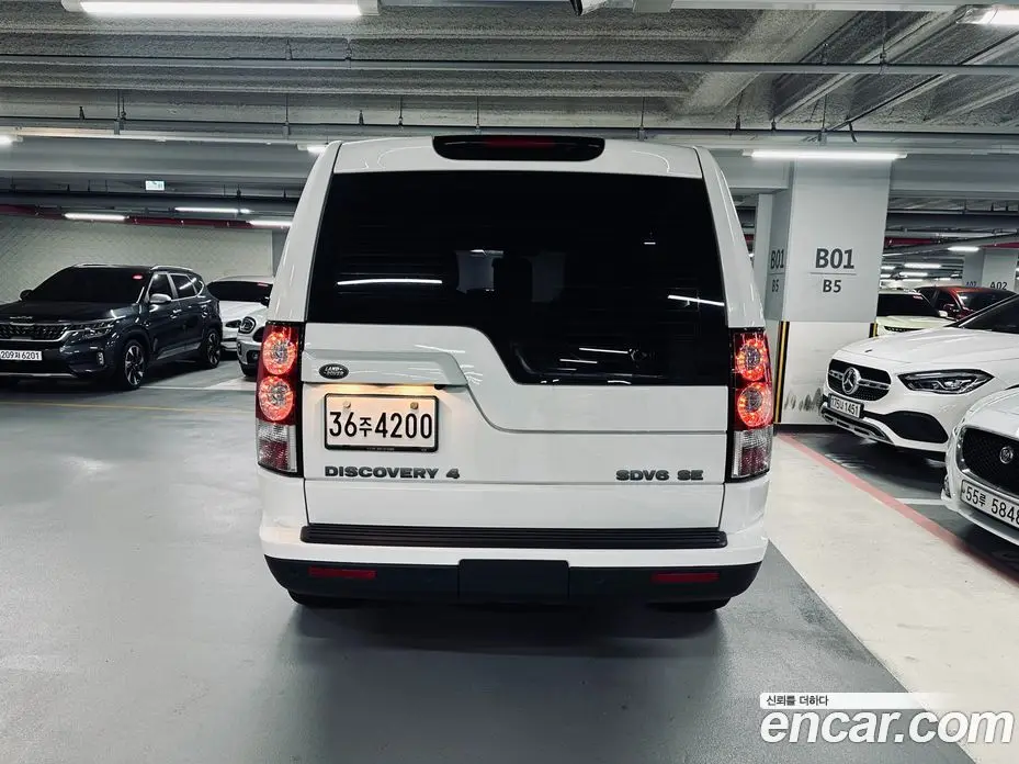 Land Rover Discovery 2012 3.0 автомат (гидро), фото 4