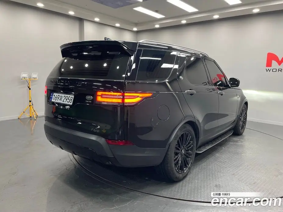 Land Rover Discovery 2018 3.0 автомат (гидро), фото 4