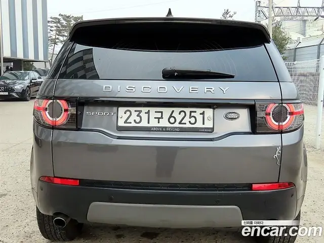 Land Rover Discovery Sport 2018 2.0 автомат (гидро), миниатюра 4