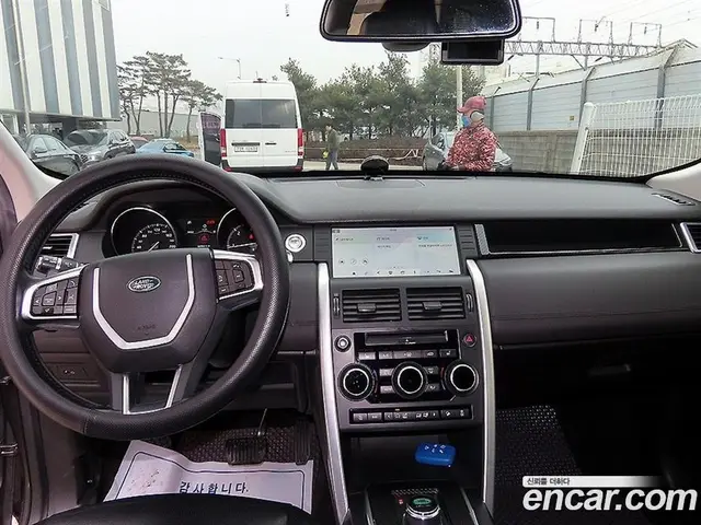 Land Rover Discovery Sport 2018 2.0 автомат (гидро), миниатюра 7