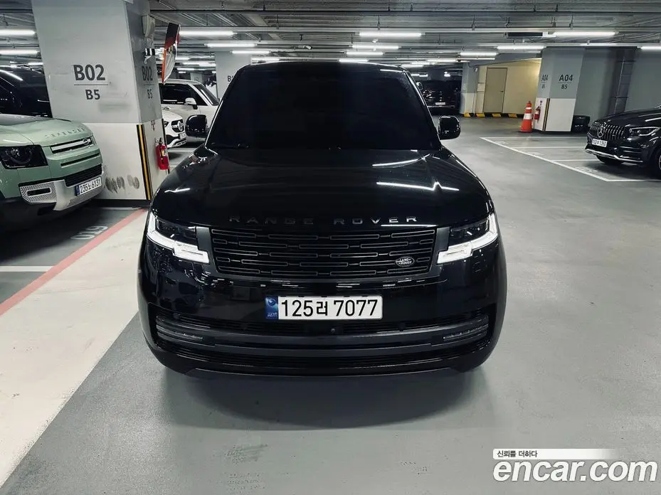 Land Rover Range Rover 2023 4.4 автомат (гидро), фото 4