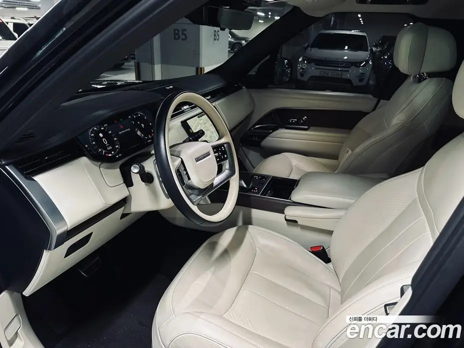 Land Rover Range Rover 2023 4.4 автомат (гидро), фото 10