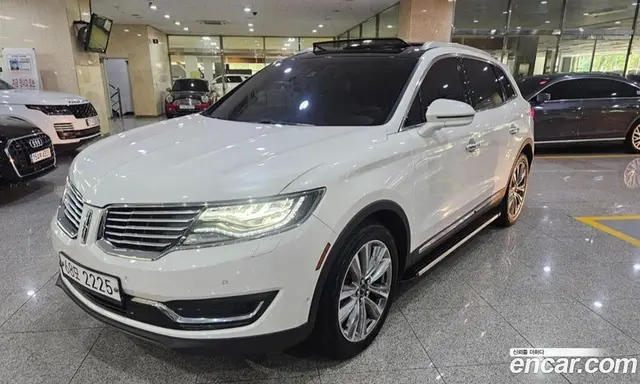 Lincoln MKX, 2016, 70 338 км Lincoln MKX, 2016, 70 338 км