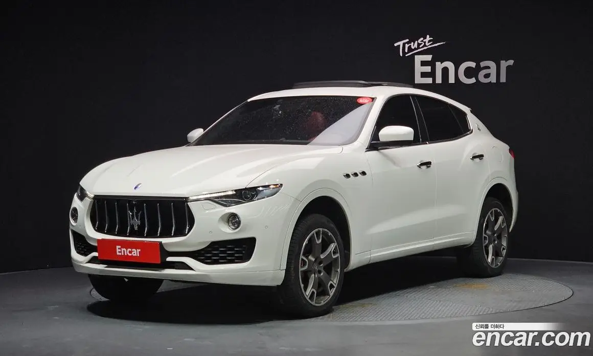 Maserati Levante 2017 3.0 автомат (гидро), фото 1 Maserati Levante 2017 3.0 автомат (гидро), фото 1
