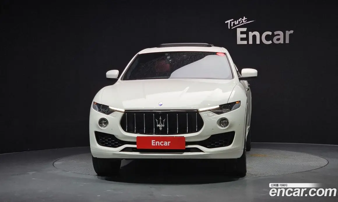 Maserati Levante 2017 3.0 автомат (гидро), фото 3 Maserati Levante 2017 3.0 автомат (гидро), фото 3